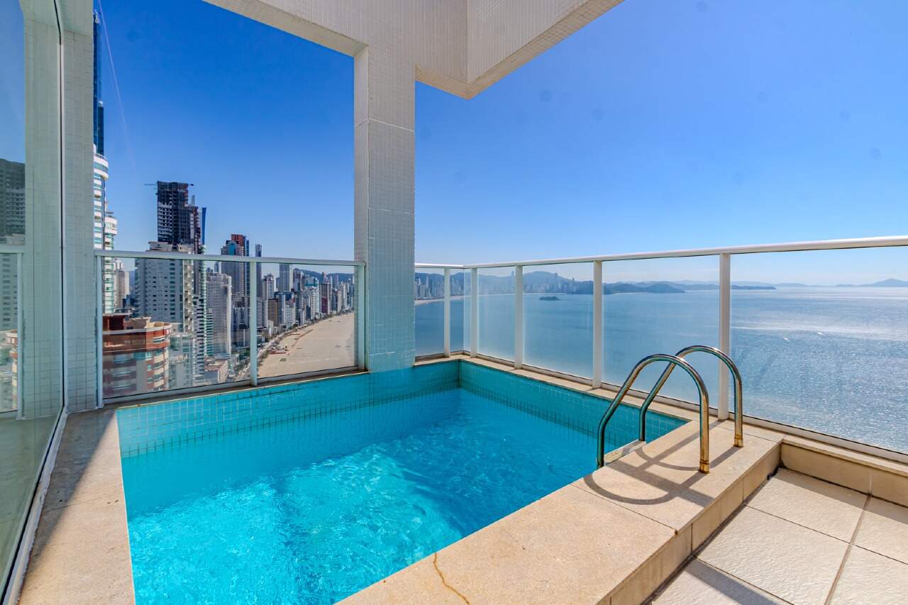 Cobertura de 7 quartos, 410m² no bairro Centro, em Balneário Camboriú | Eu Corretor