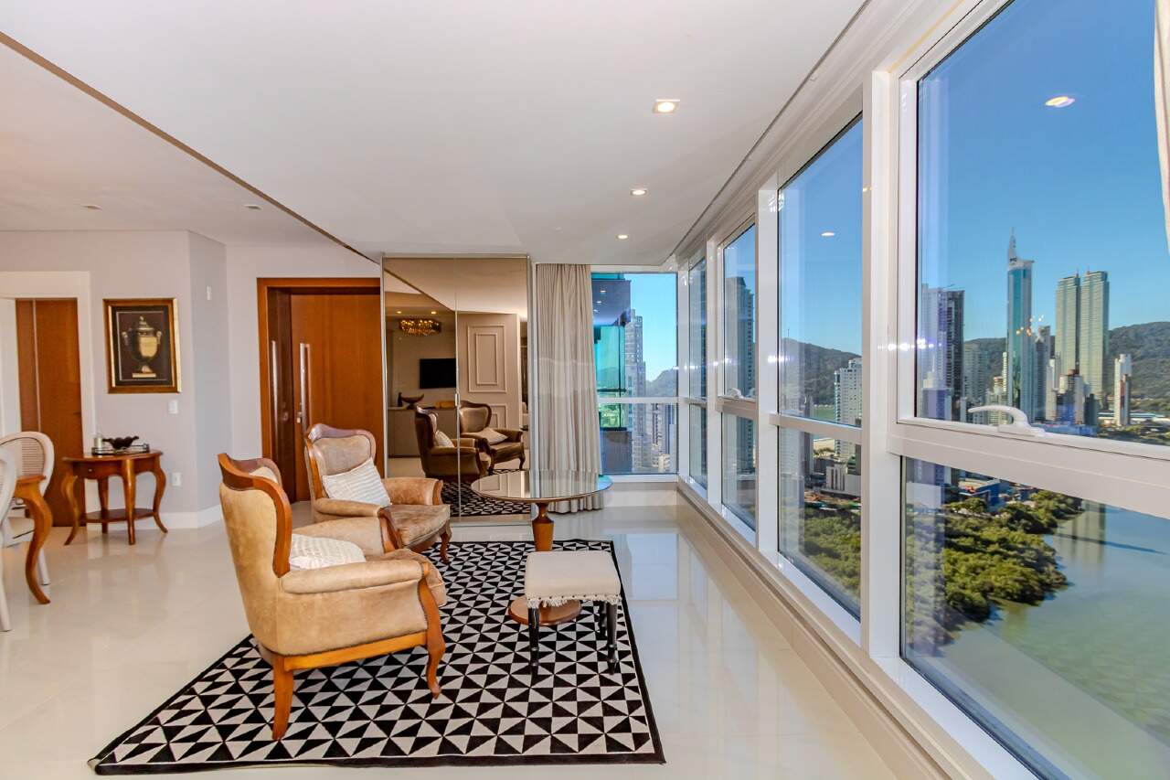 Apartamento de 4 quartos, 191m² no bairro Centro, em Balneário Camboriú | Eu Corretor