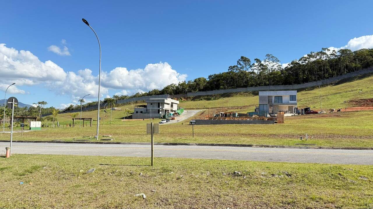 Lote/Terreno de 471m² no bairro Centro, em Camboriú | Eu Corretor