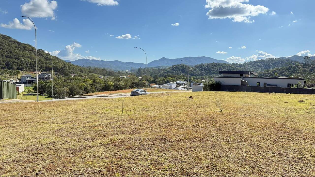 Lote/Terreno de 600m² no bairro Rio do Meio, em Camboriú | Eu Corretor