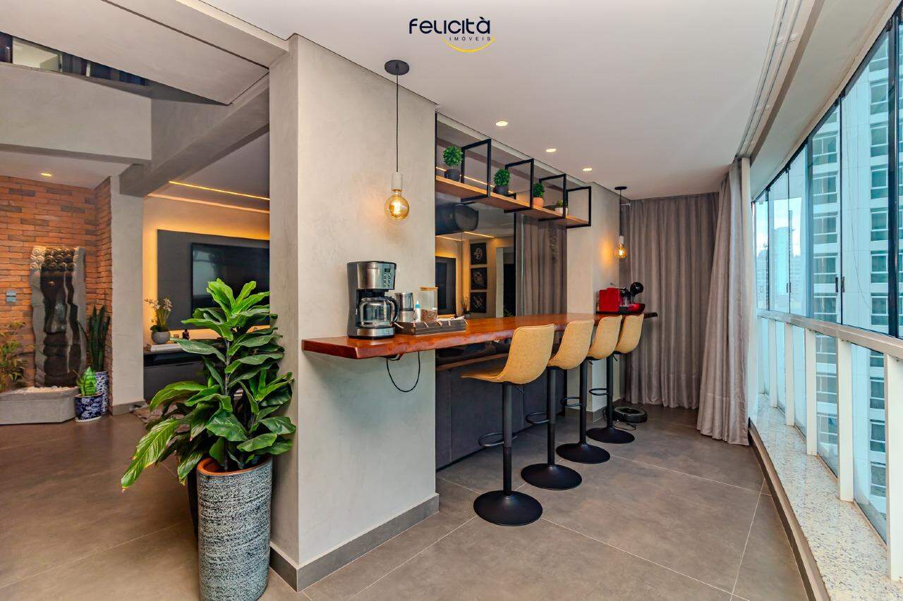 Apartamento de 3 quartos, 210m² no bairro Centro, em Balneário Camboriú | Eu Corretor