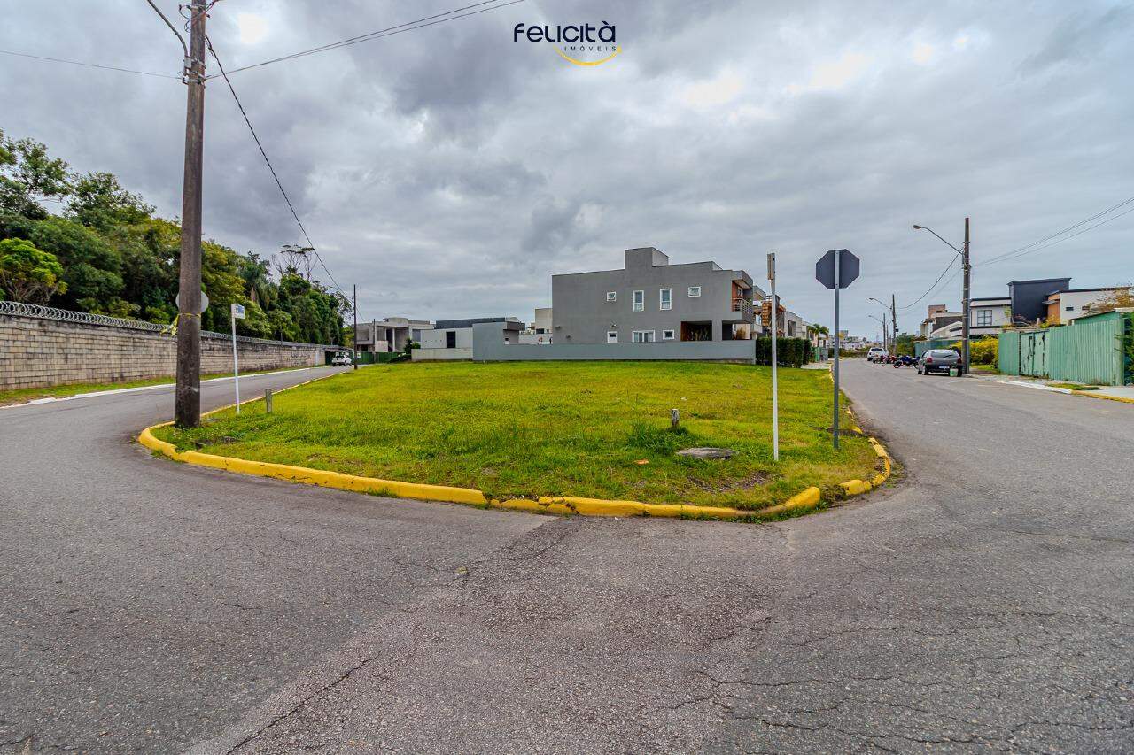 Lote/Terreno de no bairro Santa Regina, em Camboriú | Eu Corretor