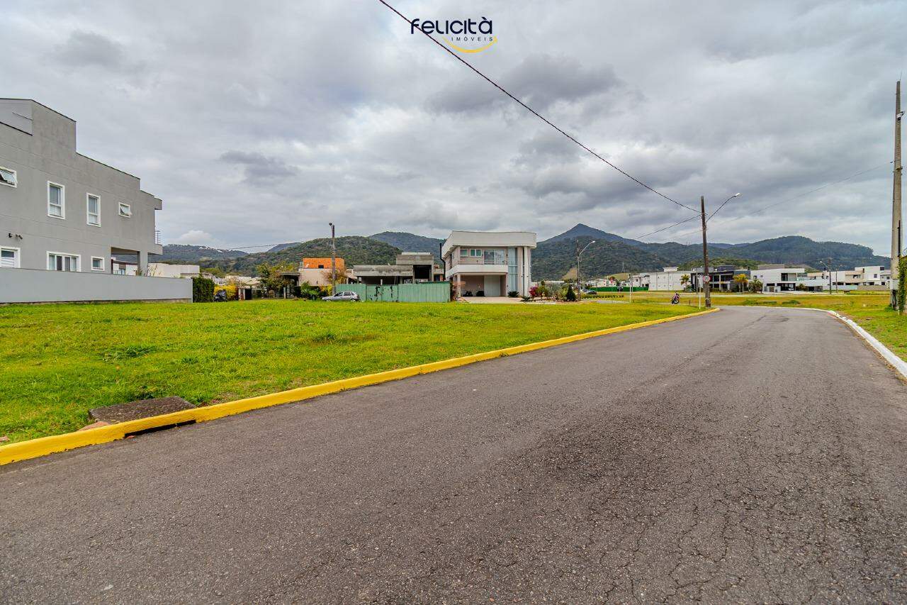 Lote/Terreno de no bairro Santa Regina, em Camboriú | Eu Corretor
