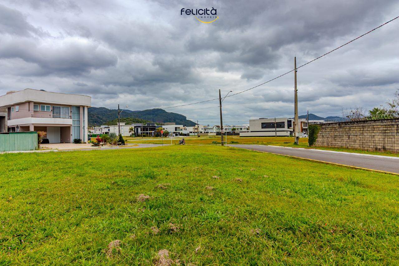 Lote/Terreno de no bairro Santa Regina, em Camboriú | Eu Corretor