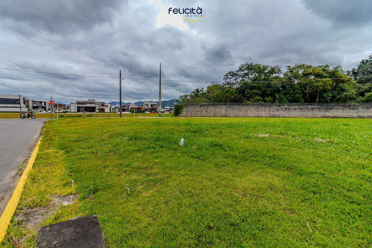 Lote/Terreno de no bairro Santa Regina, em Camboriú | Eu Corretor