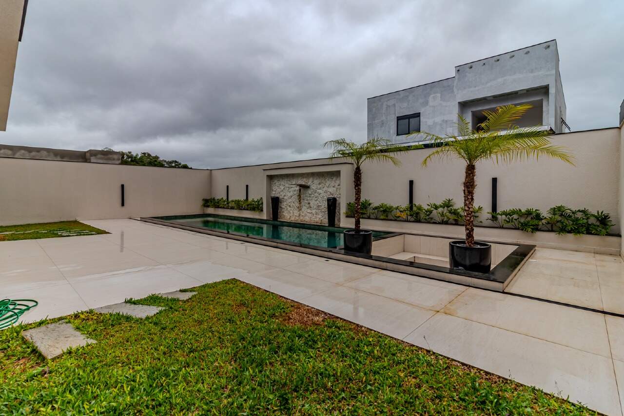 Casa de Condomínio de 5 quartos, 413m² no bairro Santa Regina, em Camboriú | Eu Corretor