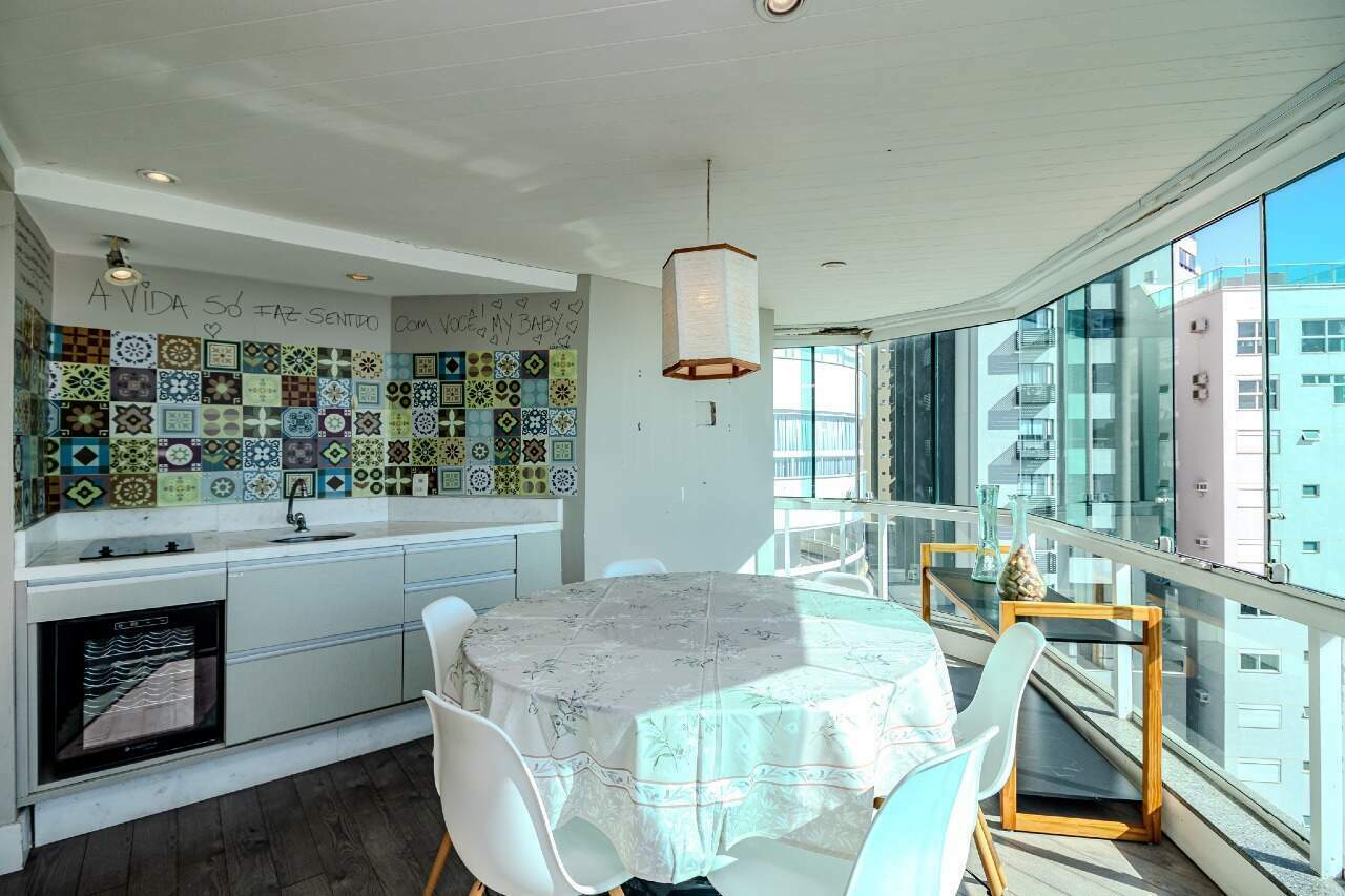 Apartamento de 3 quartos, 197m² no bairro Centro, em Balneário Camboriú | Eu Corretor