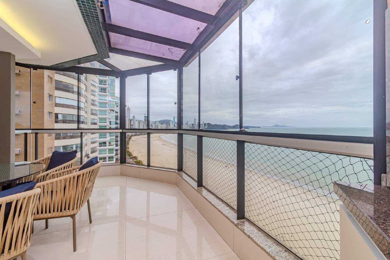 Apartamento de 3 quartos, 230m² no bairro Centro, em Balneário Camboriú | Eu Corretor