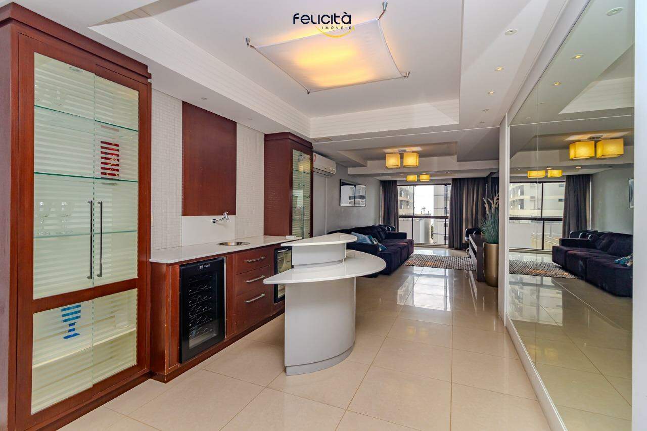 Apartamento de 3 quartos, 180m² no bairro Centro, em Balneário Camboriú | Eu Corretor