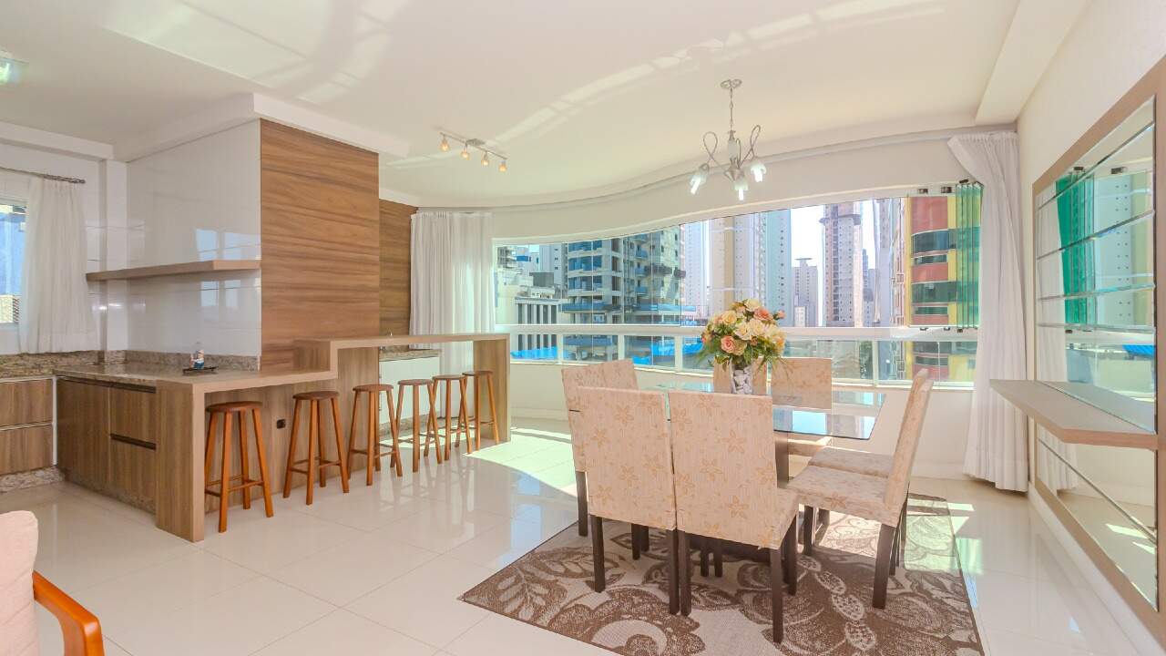 Apartamento de 3 quartos, 119m² no bairro Centro, em Balneário Camboriú | Eu Corretor
