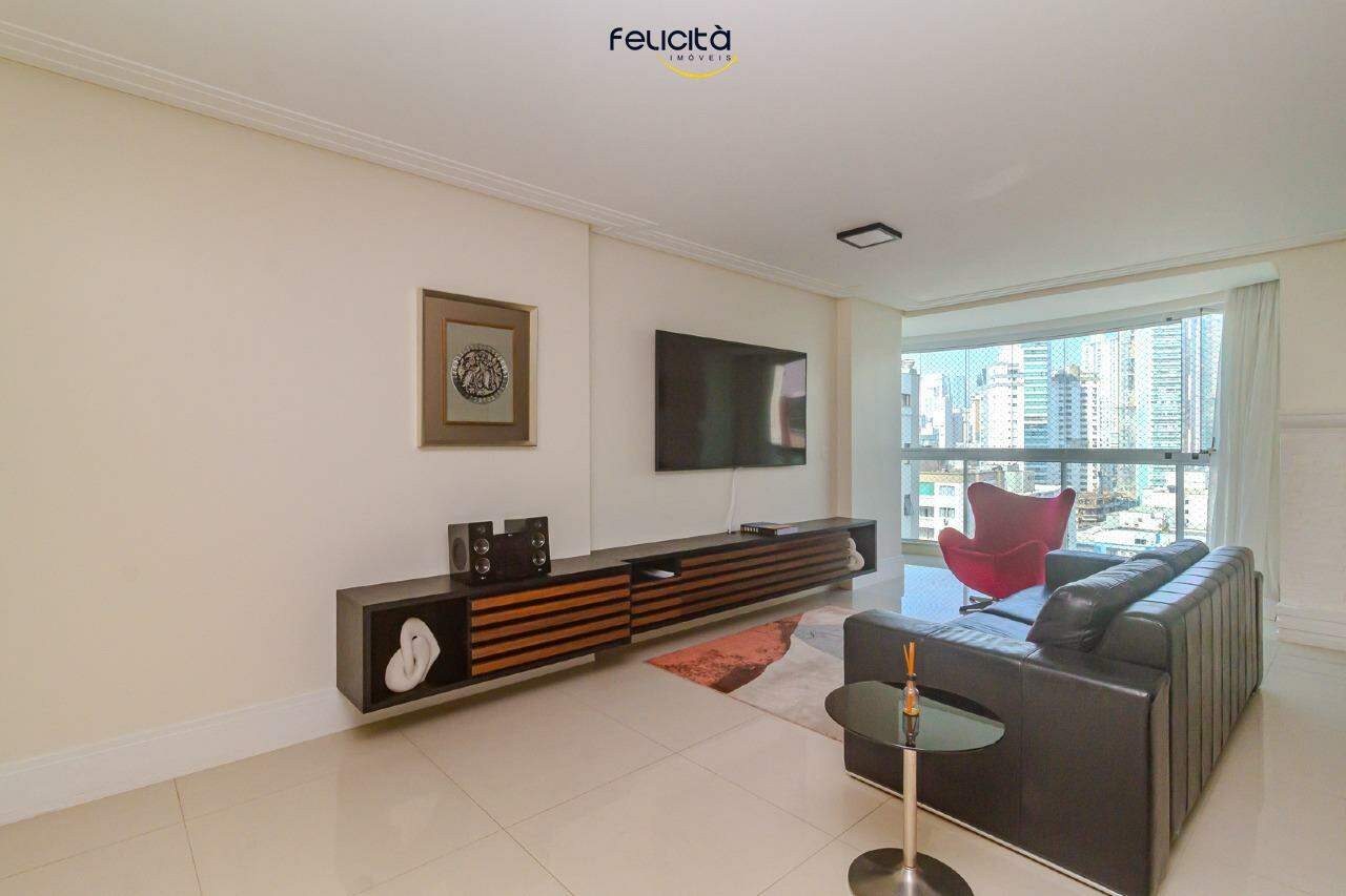 Apartamento de 3 quartos, 138m² no bairro Centro, em Balneário Camboriú | Eu Corretor