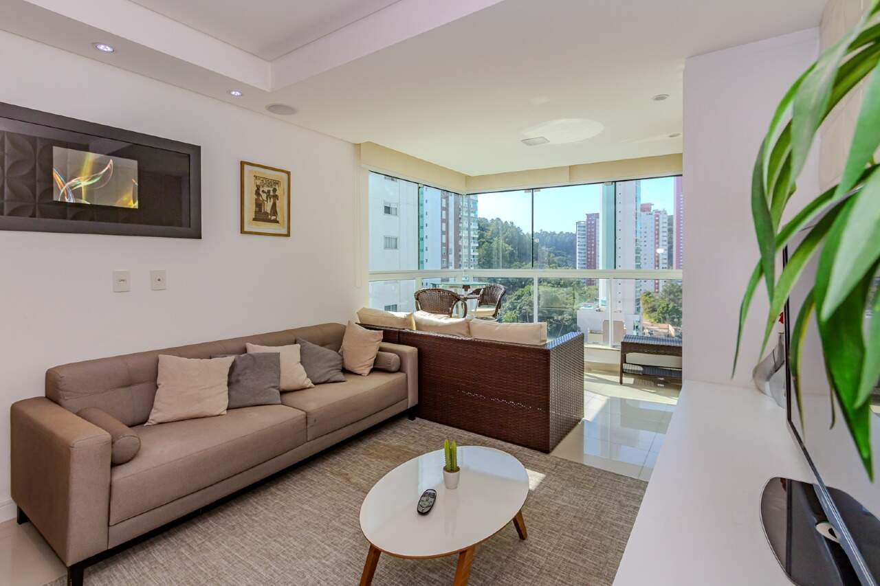 Apartamento de 3 quartos, 135m² no bairro Pioneiros, em Balneário Camboriú | Eu Corretor
