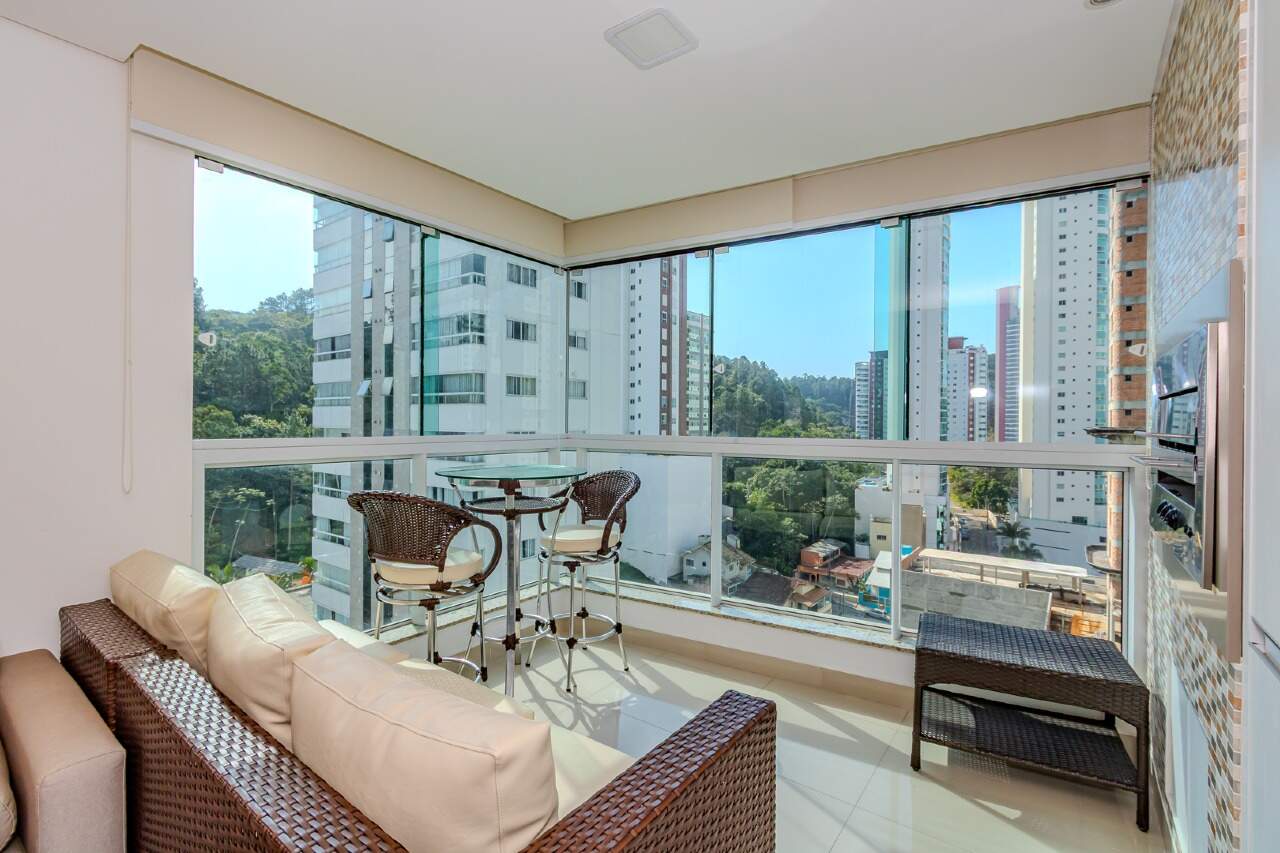 Apartamento de 3 quartos, 135m² no bairro Pioneiros, em Balneário Camboriú | Eu Corretor