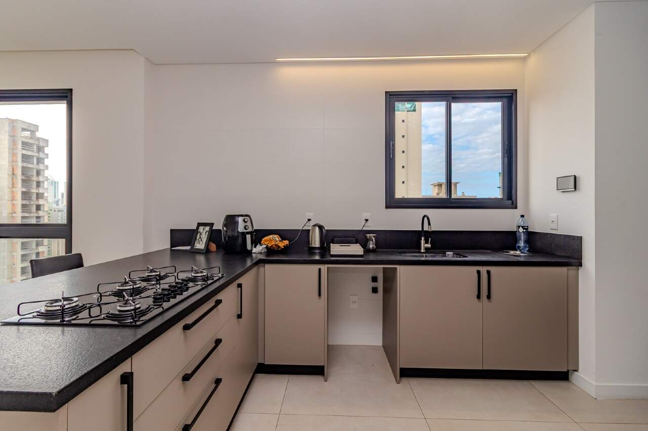 Cobertura de 4 quartos, 213m² no bairro Centro, em Balneário Camboriú | Eu Corretor