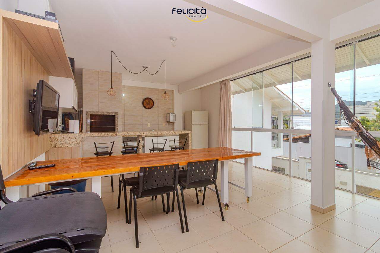 Apartamento de 3 quartos, 300m² no bairro Centro, em Balneário Camboriú | Eu Corretor