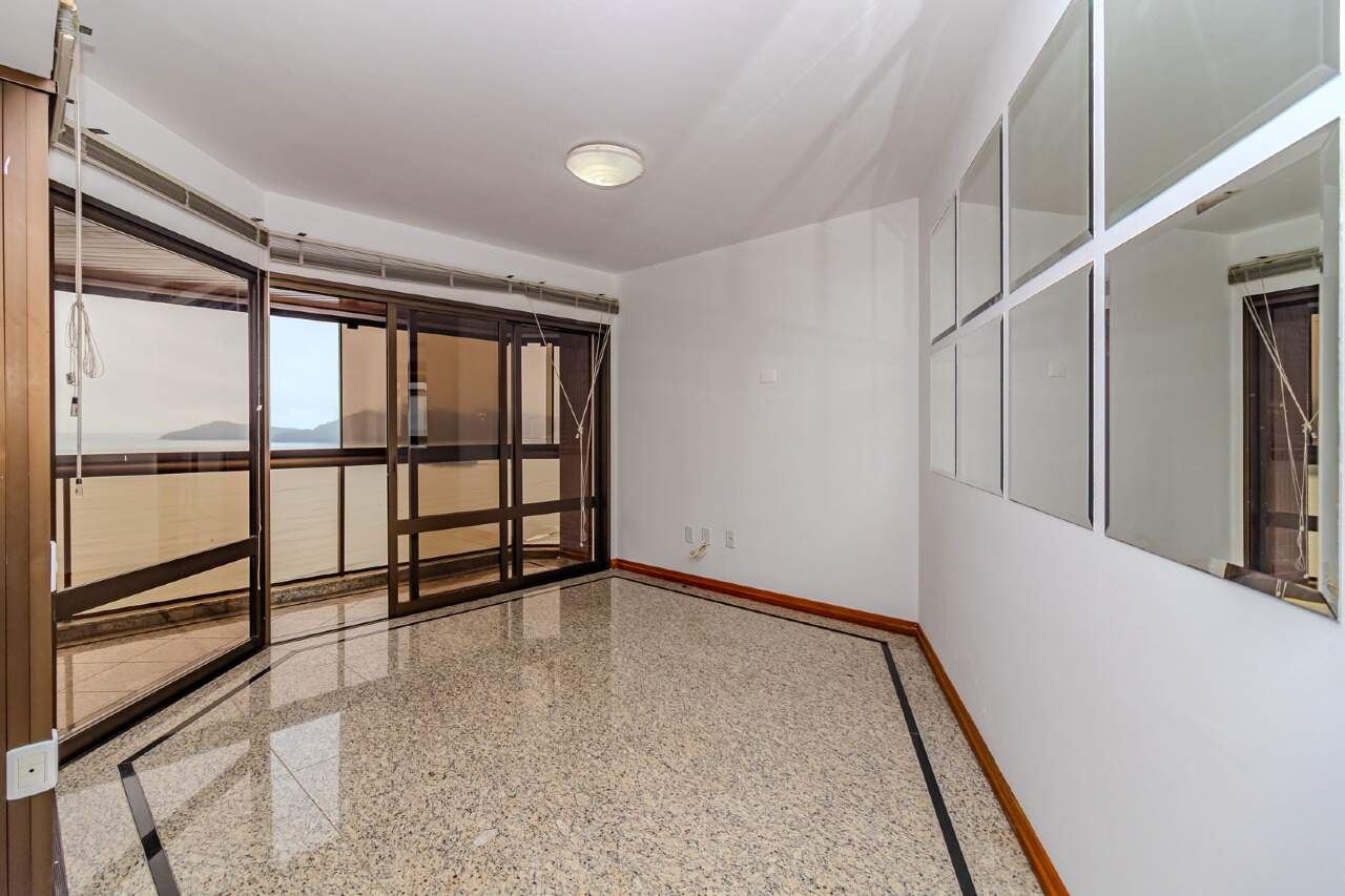 Apartamento de 3 quartos, 211m² no bairro Centro, em Balneário Camboriú | Eu Corretor