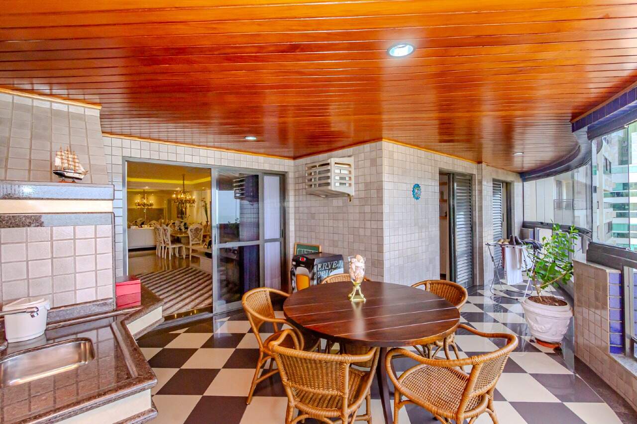 Apartamento de 3 quartos, 194m² no bairro Centro, em Balneário Camboriú | Eu Corretor