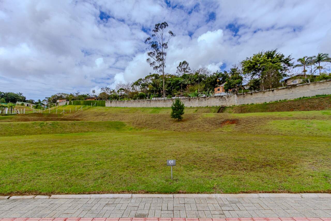 Lote/Terreno de 939m² no bairro Rio do Meio, em Camboriú | Eu Corretor