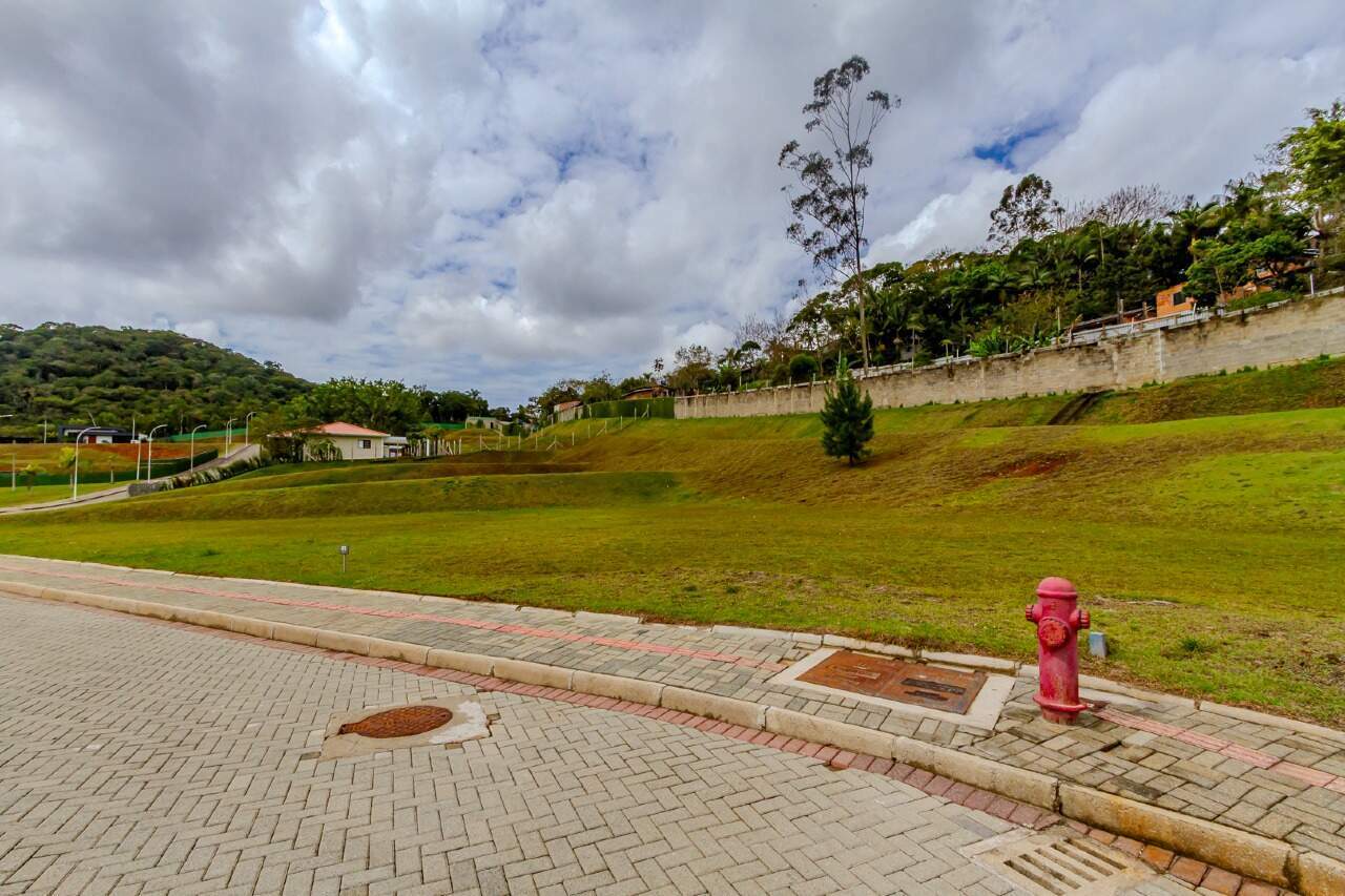 Lote/Terreno de 939m² no bairro Rio do Meio, em Camboriú | Eu Corretor
