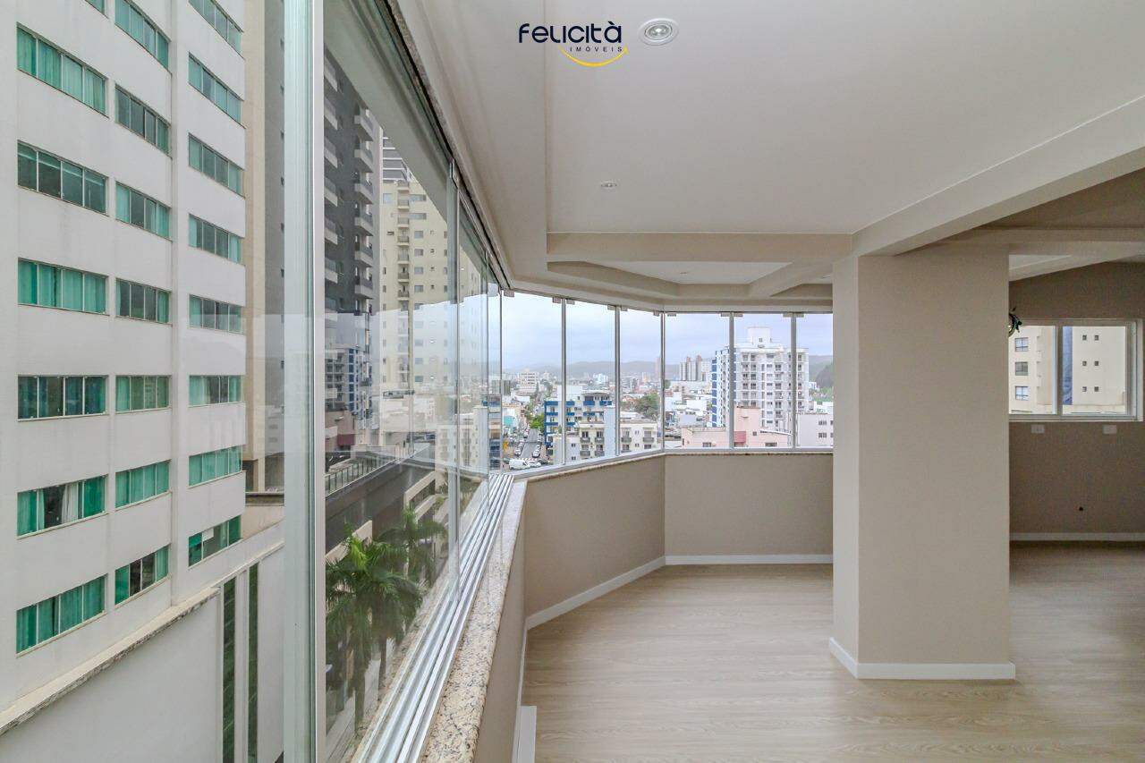 Apartamento de 2 quartos, 76m² no bairro Centro, em Balneário Camboriú | Eu Corretor