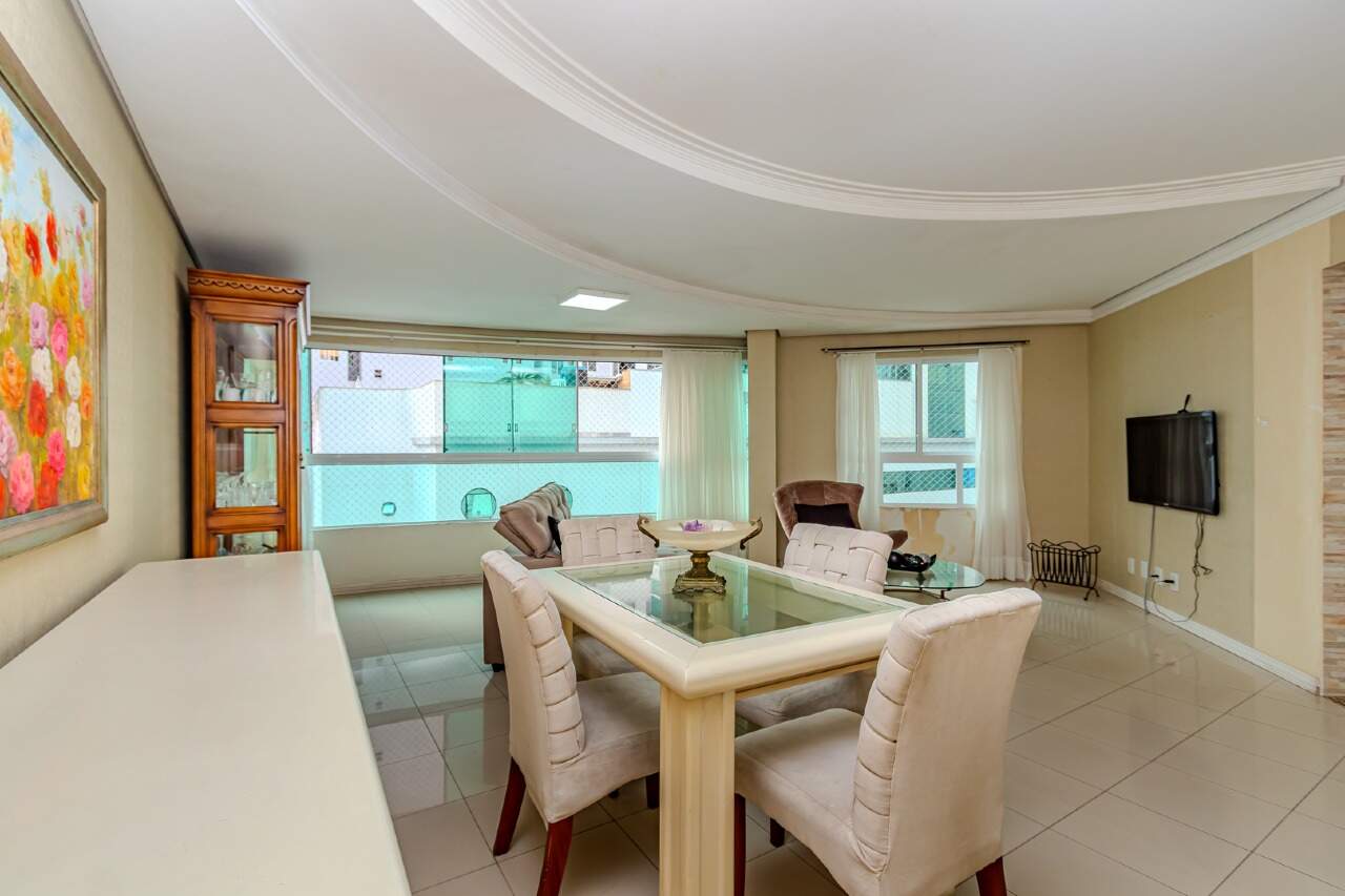 Apartamento de 3 quartos, 136m² no bairro Centro, em Balneário Camboriú | Eu Corretor