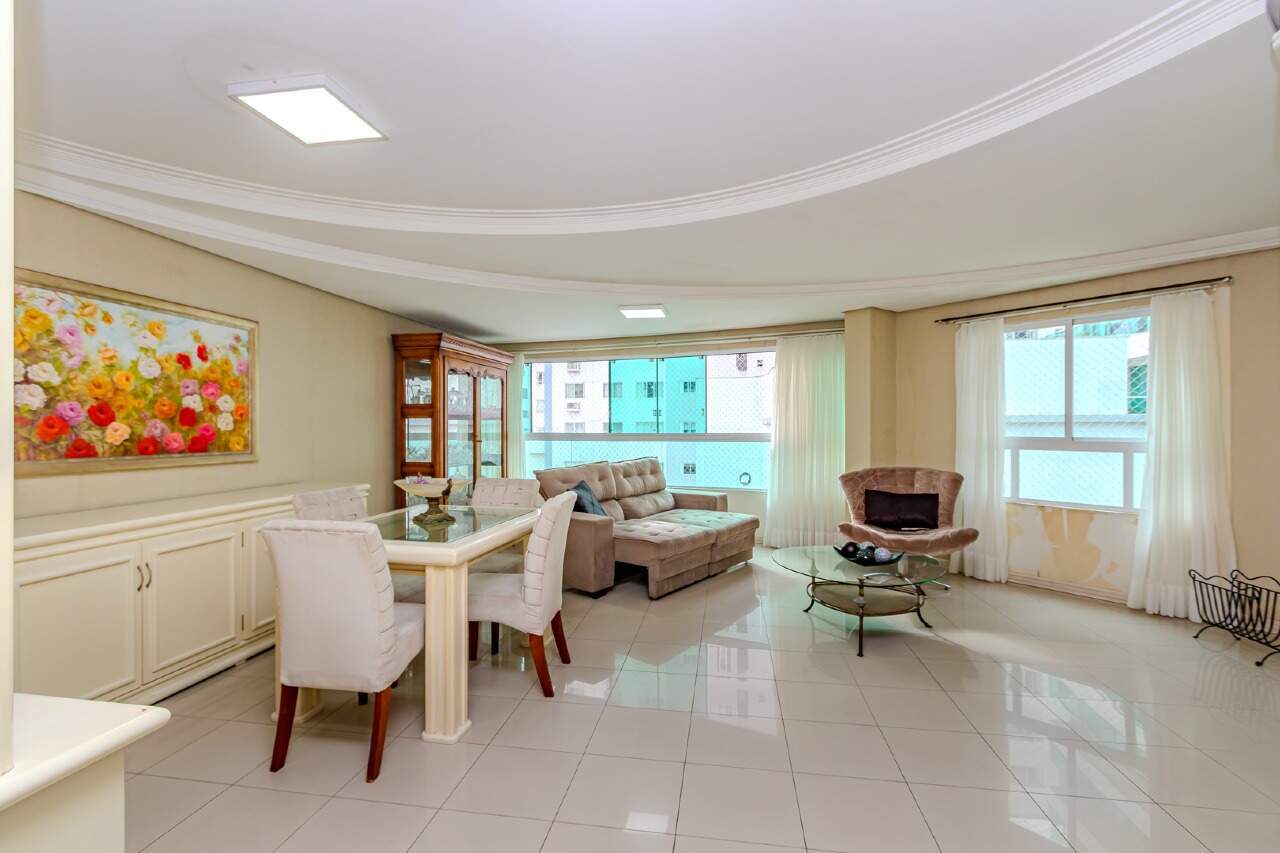 Apartamento de 3 quartos, 136m² no bairro Centro, em Balneário Camboriú | Eu Corretor