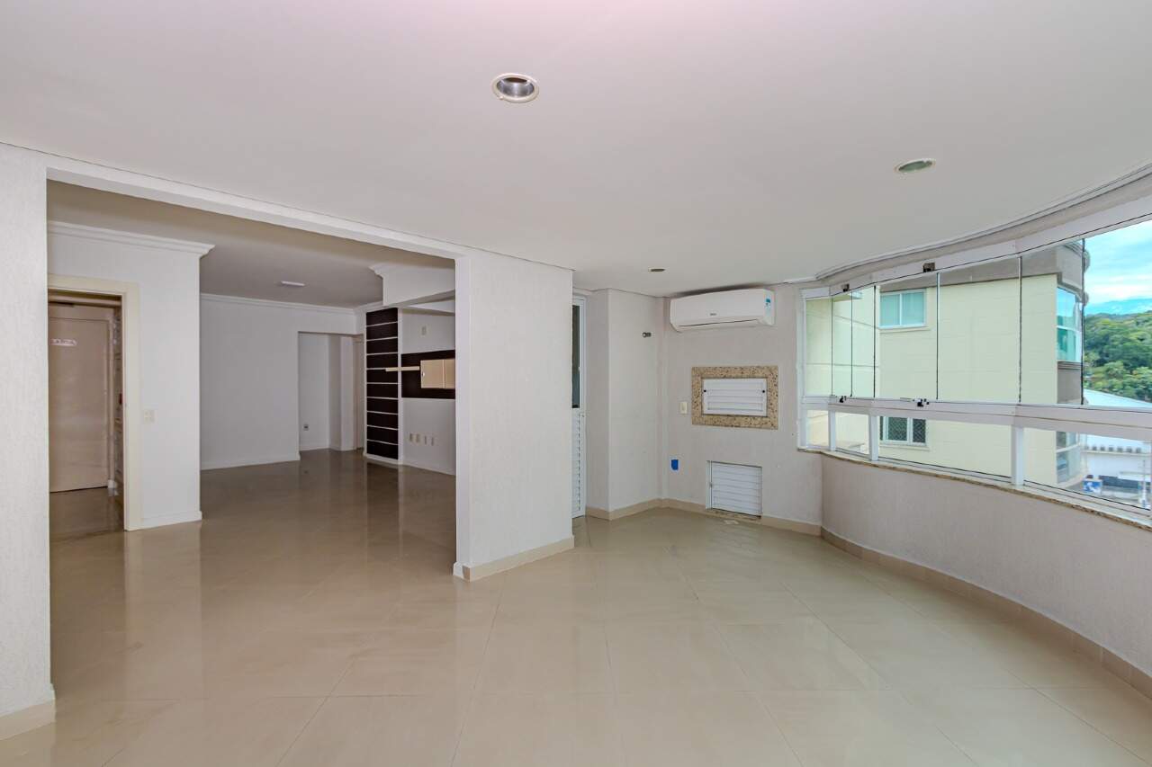 Apartamento de 3 quartos, 98m² no bairro Pioneiros, em Balneário Camboriú | Eu Corretor