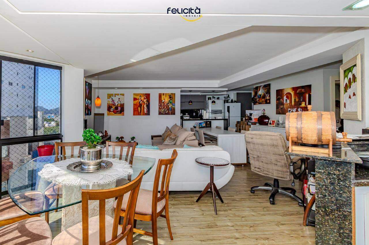 Apartamento de 2 quartos, 103m² no bairro Centro, em Balneário Camboriú | Eu Corretor