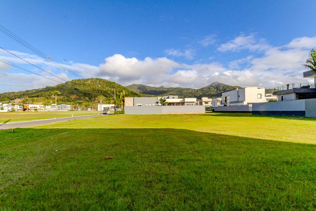 Lote/Terreno de 18m² no bairro Centro, em Camboriú | Eu Corretor