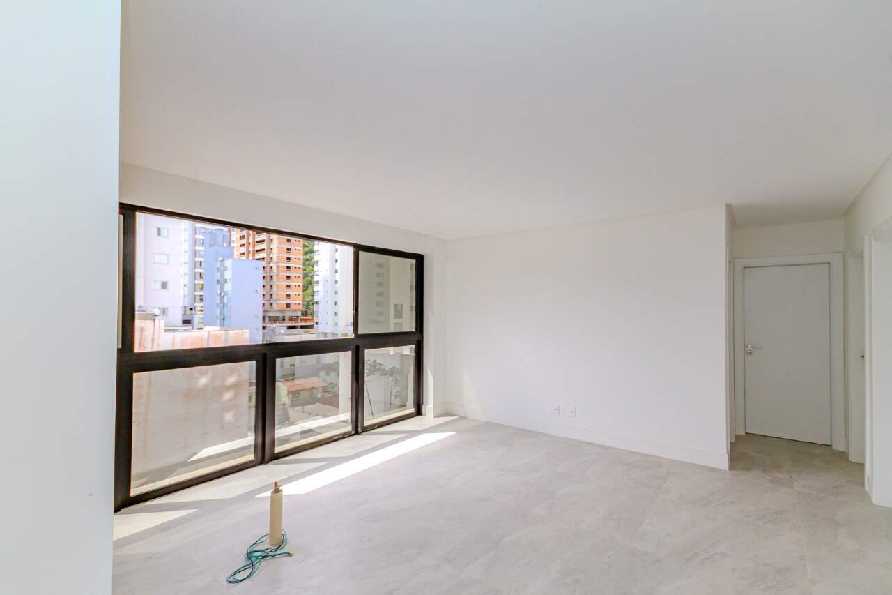 Apartamento de 3 quartos, 111m² no bairro Pioneiros, em Balneário Camboriú | Eu Corretor