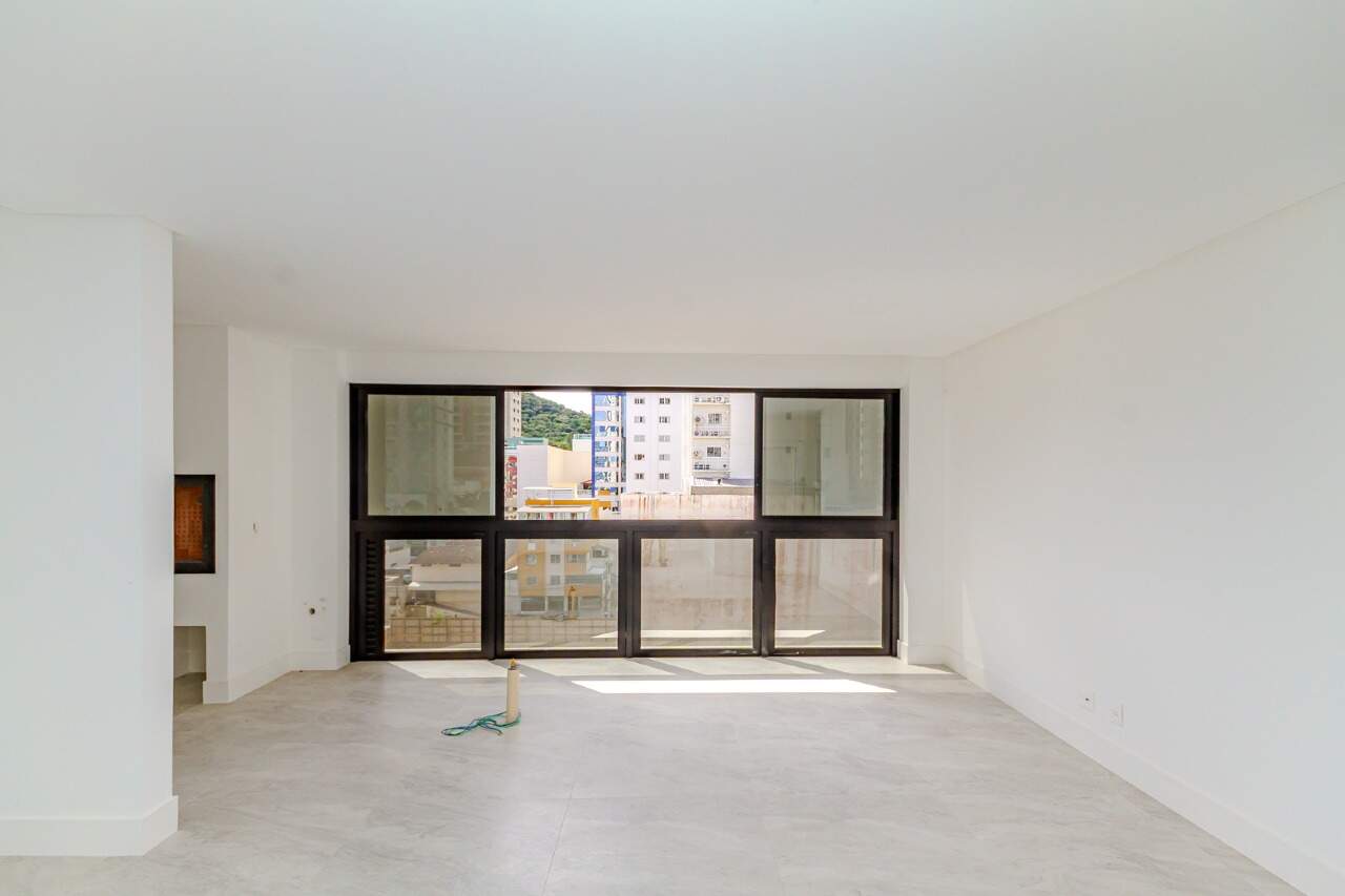 Apartamento de 3 quartos, 111m² no bairro Pioneiros, em Balneário Camboriú | Eu Corretor