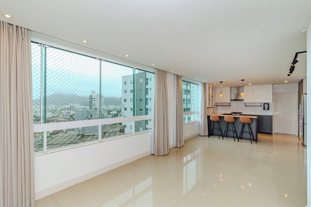 Apartamento de 3 quartos, 130m² no bairro Centro, em Balneário Camboriú | Eu Corretor
