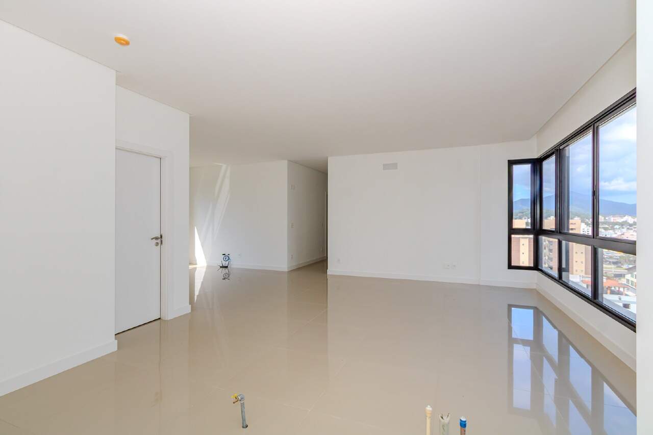 Apartamento de 3 quartos, 129m² no bairro Centro, em Balneário Camboriú | Eu Corretor