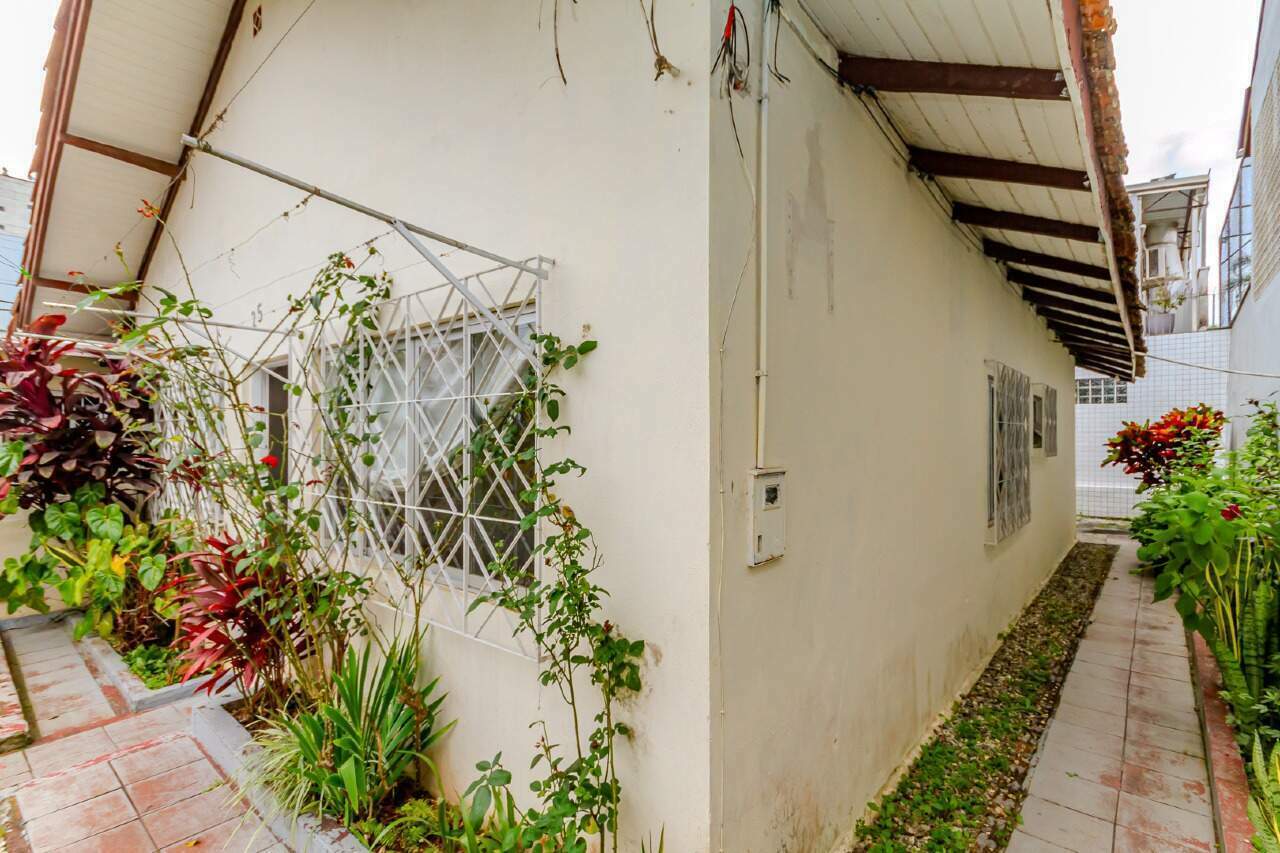 Casa de 4 quartos, 252m² no bairro Centro, em Balneário Camboriú | Eu Corretor