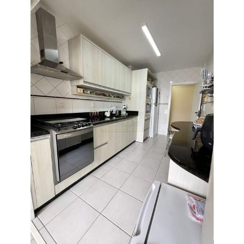Apartamento de 3 quartos, 170m² no bairro Centro, em Balneário Camboriú | Eu Corretor