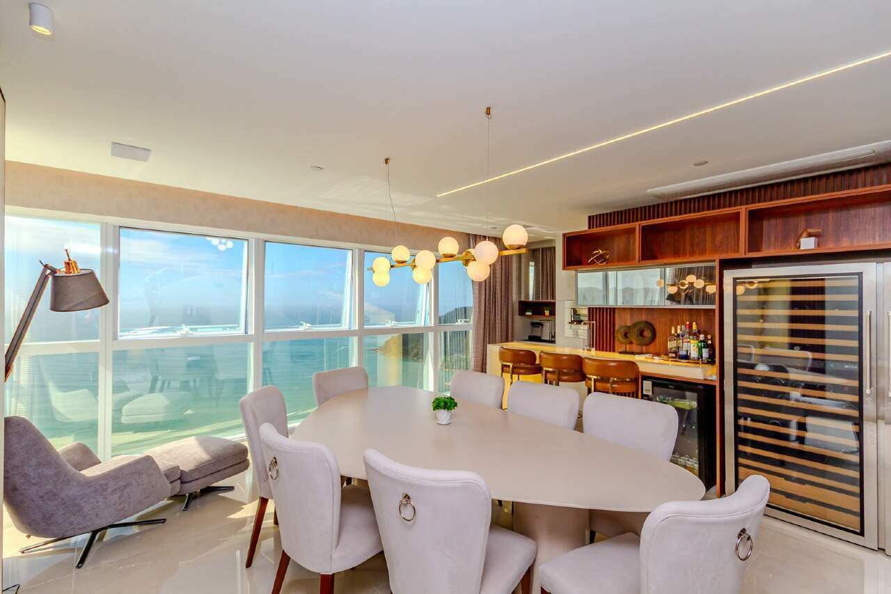 Apartamento de 4 quartos, 198m² no bairro Centro, em Balneário Camboriú | Eu Corretor