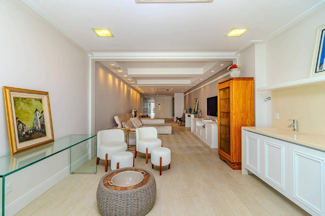 Apartamento de 3 quartos, 315m² no bairro Centro, em Balneário Camboriú | Eu Corretor