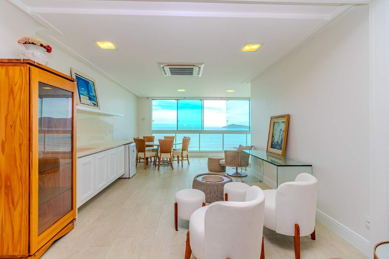 Apartamento de 3 quartos, 315m² no bairro Centro, em Balneário Camboriú | Eu Corretor