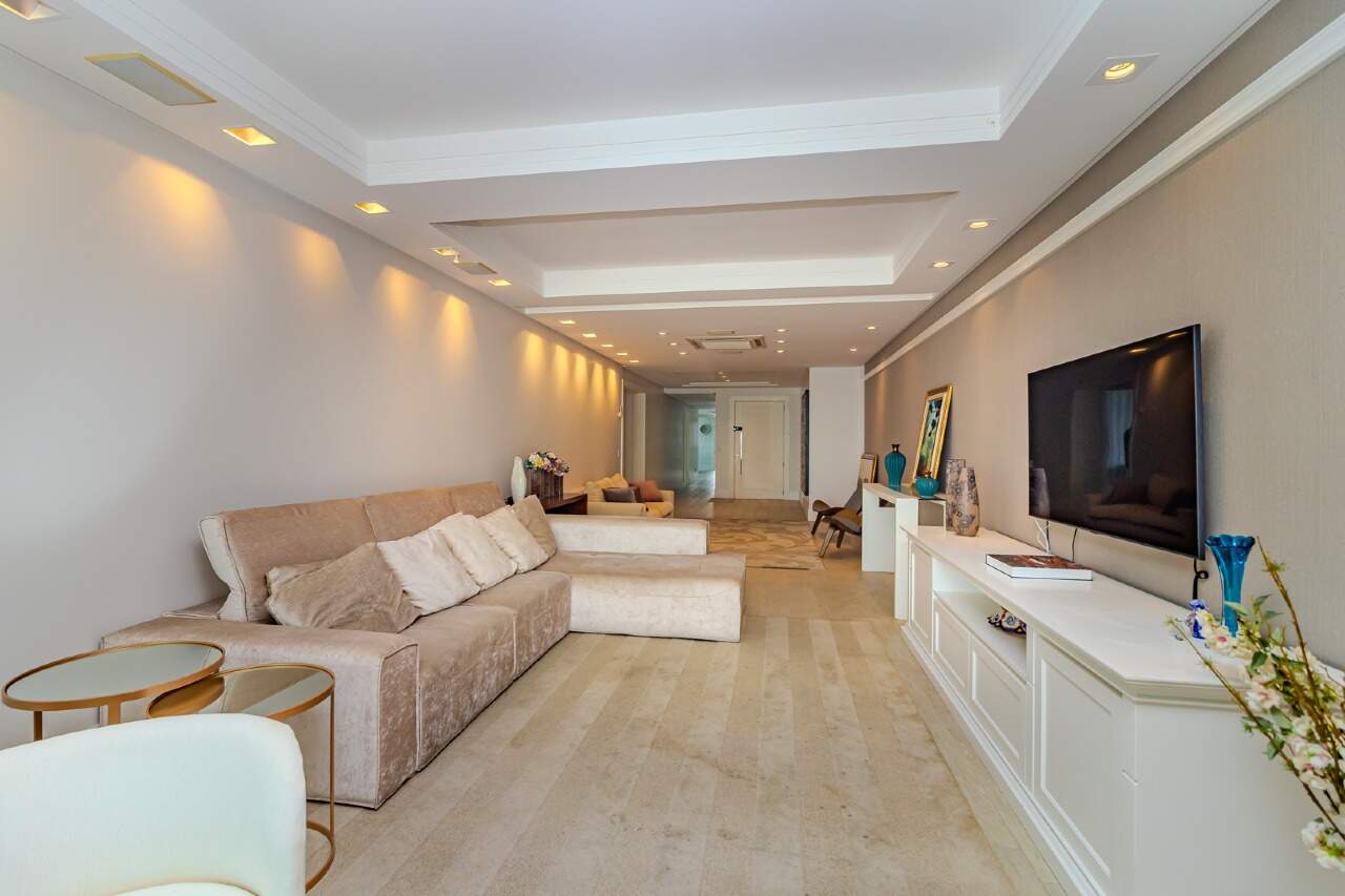 Apartamento de 3 quartos, 315m² no bairro Centro, em Balneário Camboriú | Eu Corretor