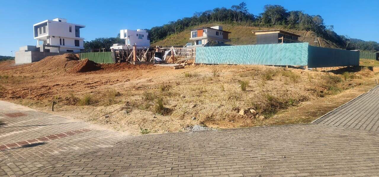 Lote/Terreno de no bairro Várzea do Ranchinho, em Camboriú | Eu Corretor