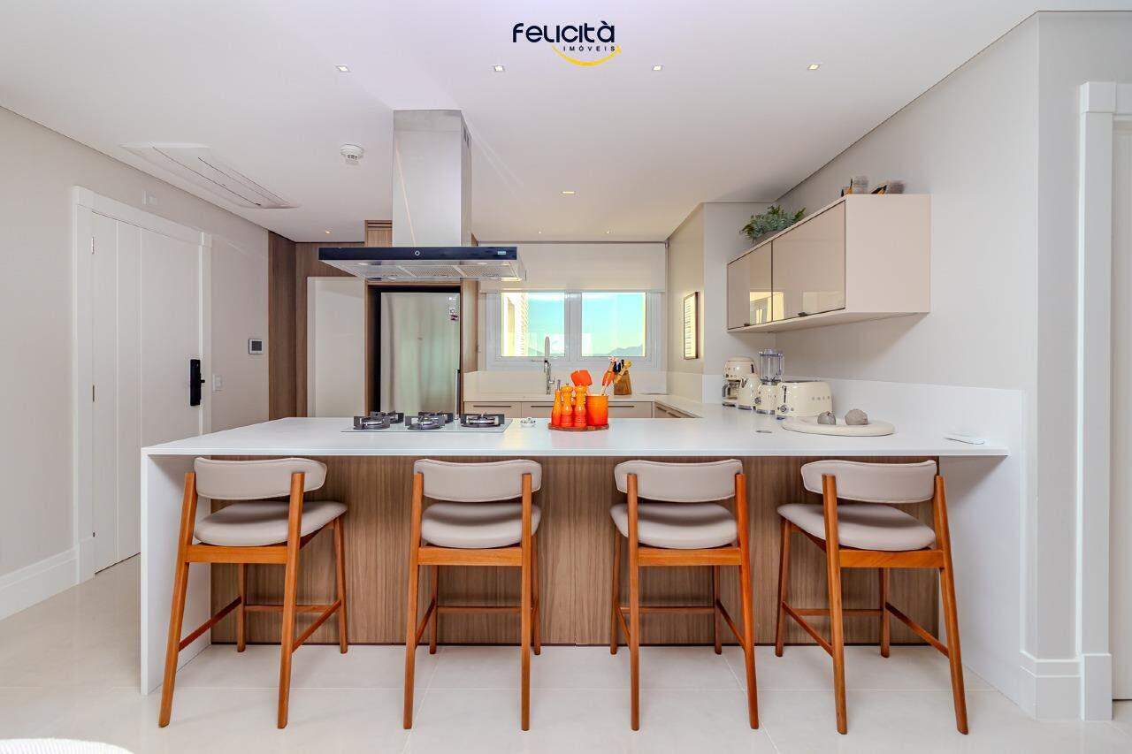 Apartamento de 4 quartos, 216m² no bairro Barra Sul, em Balneário Camboriú | Eu Corretor