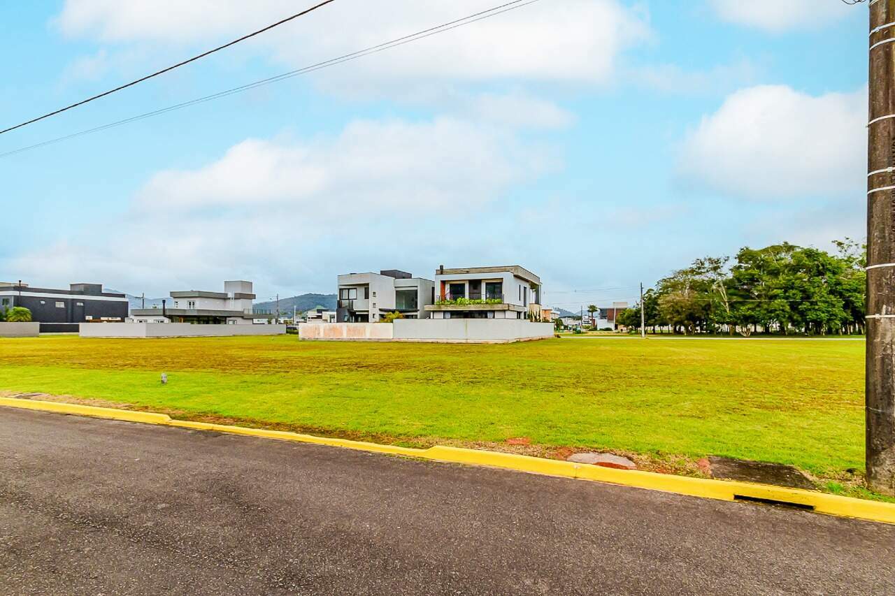 Lote/Terreno de 383m² no bairro Centro, em Camboriú | Eu Corretor