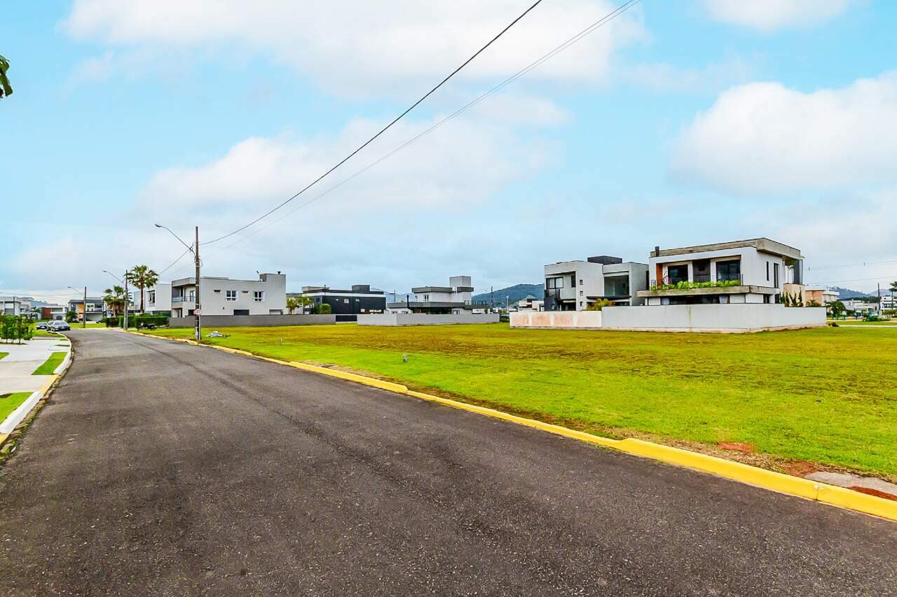 Lote/Terreno de 383m² no bairro Centro, em Camboriú | Eu Corretor