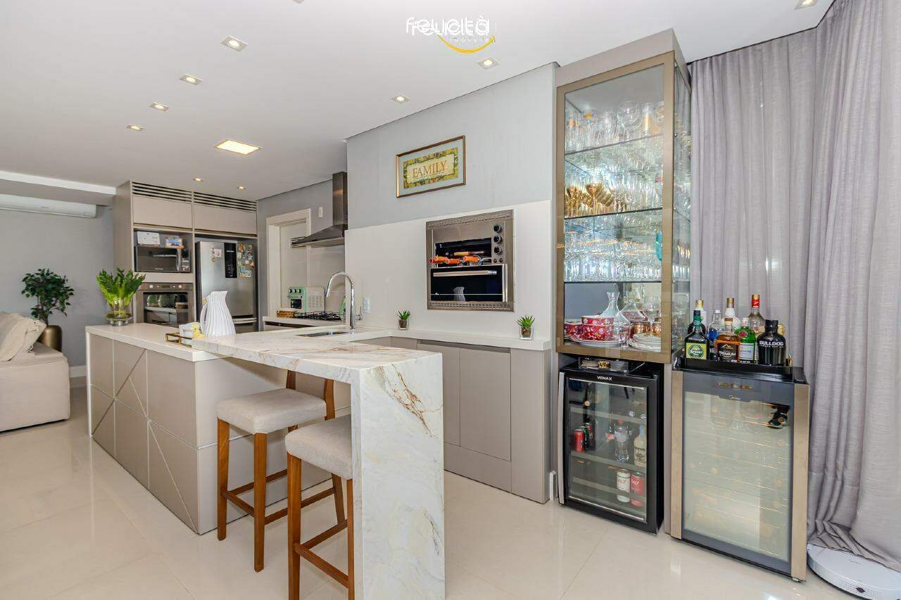 Apartamento de 3 quartos, 117m² no bairro Centro, em Balneário Camboriú | Eu Corretor