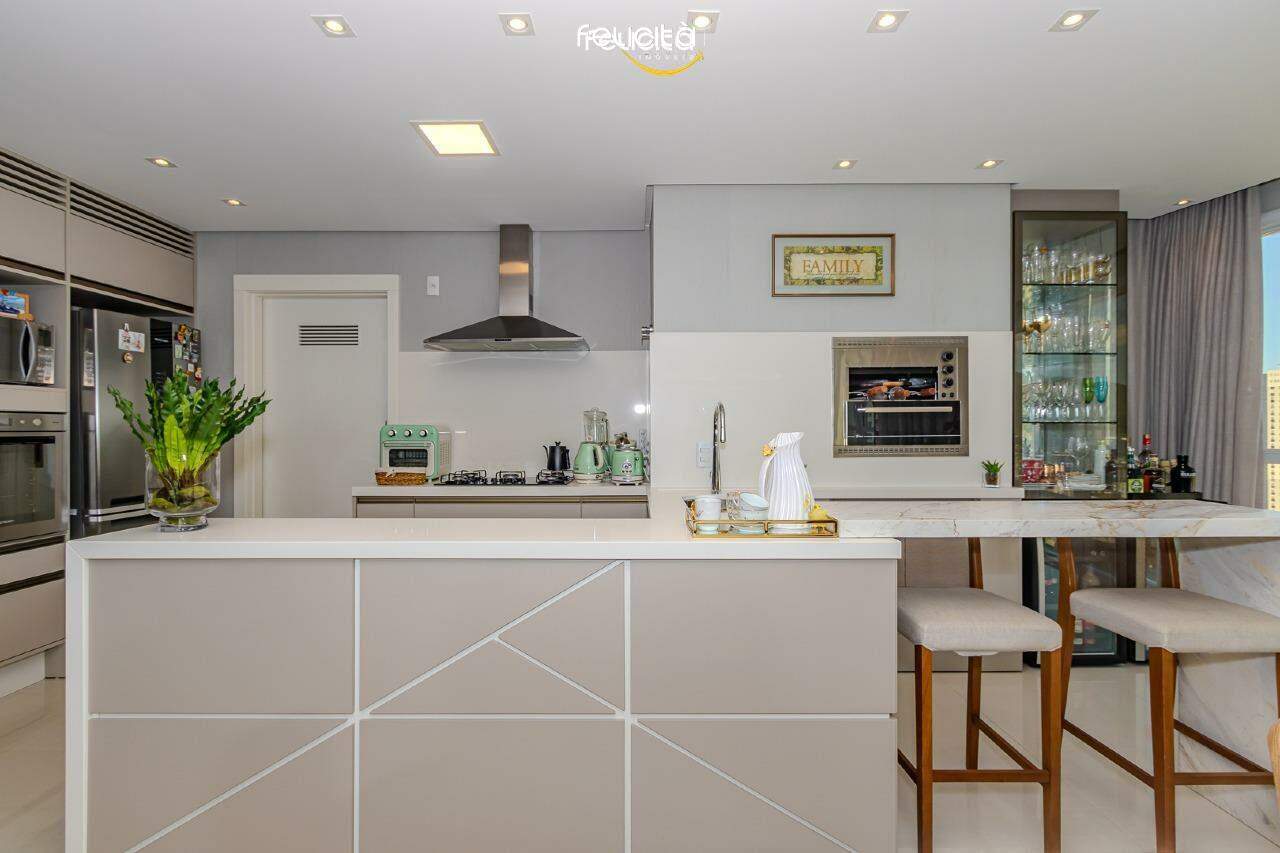 Apartamento de 3 quartos, 117m² no bairro Centro, em Balneário Camboriú | Eu Corretor