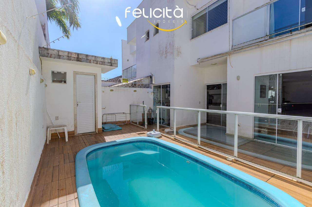 Casa de 3 quartos, 209m² no bairro Praia dos Amores, em Balneário Camboriú | Eu Corretor