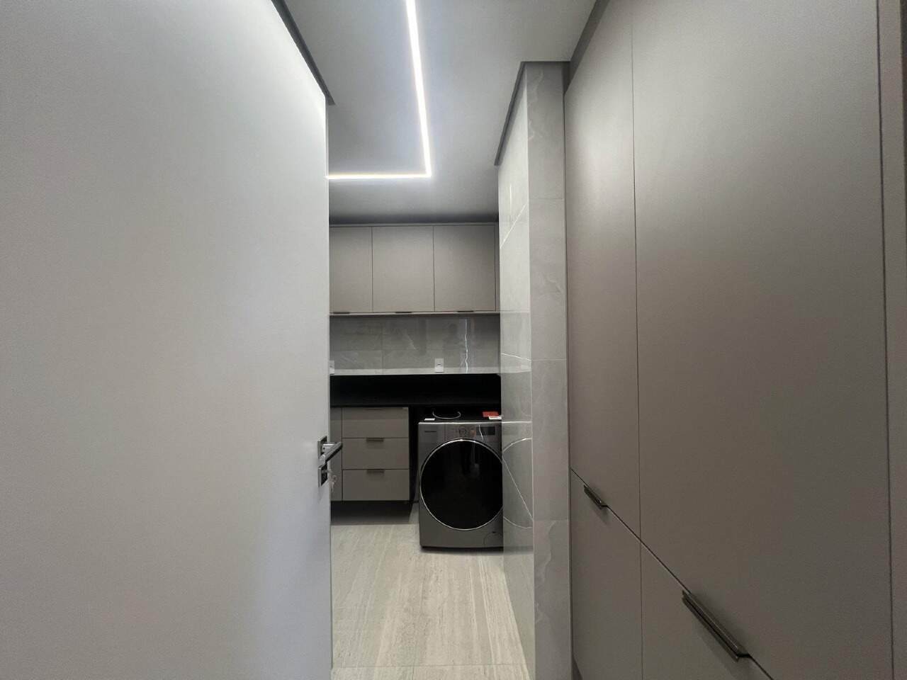 Apartamento à venda no Praia Brava: Lavanderia do decorado (imagem ilustrativa)