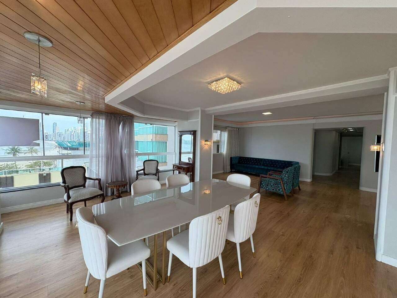 Apartamento de 3 quartos, 230m² no bairro Centro, em Balneário Camboriú | Eu Corretor