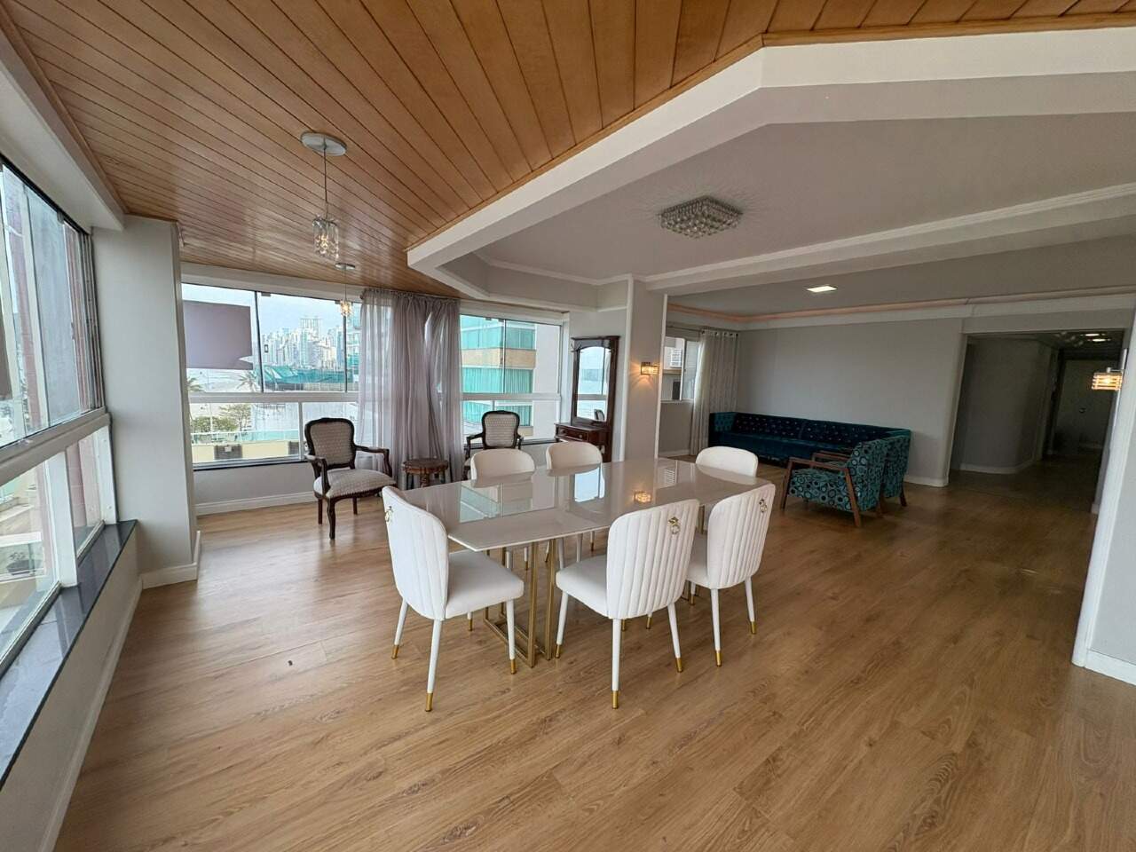 Apartamento de 3 quartos, 230m² no bairro Centro, em Balneário Camboriú | Eu Corretor