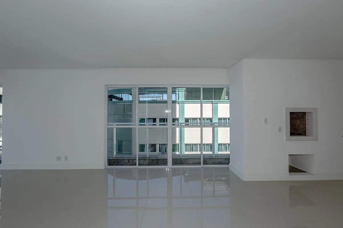 Apartamento de 3 quartos, 173m² no bairro Centro, em Balneário Camboriú | Eu Corretor